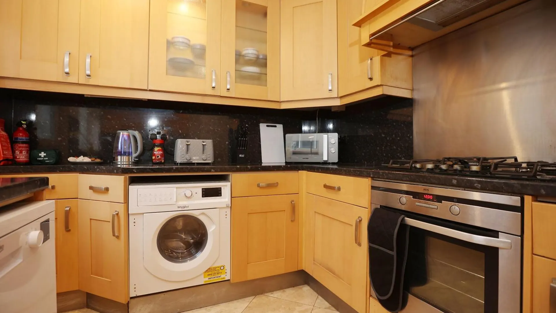 Hollybush House By N And N Stays Ltd, Great Location, Perfect For Relocations, Contractors, Workers Cardiff 0*,  United Kingdom