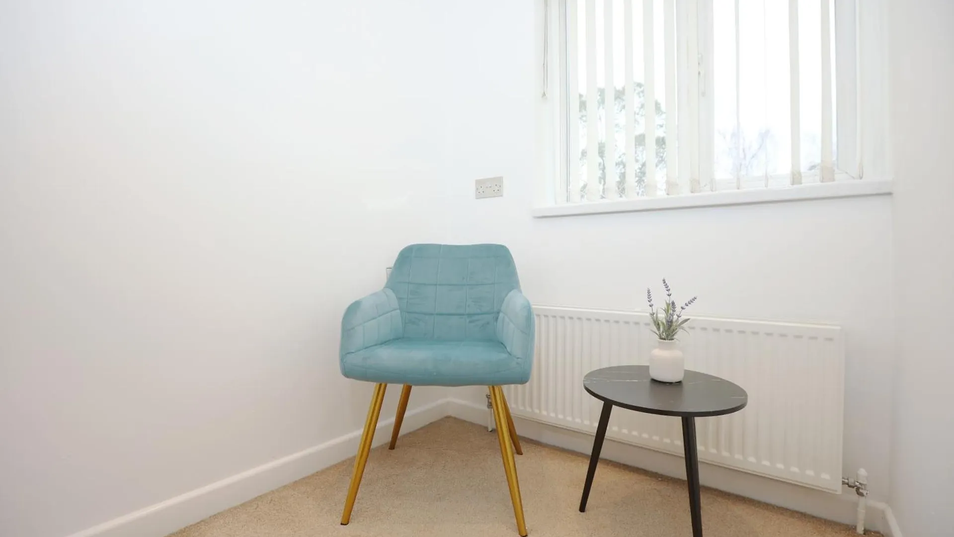 Holiday home Hollybush House By N And N Stays Ltd, Great Location, Perfect For Relocations, Contractors, Workers Cardiff United Kingdom