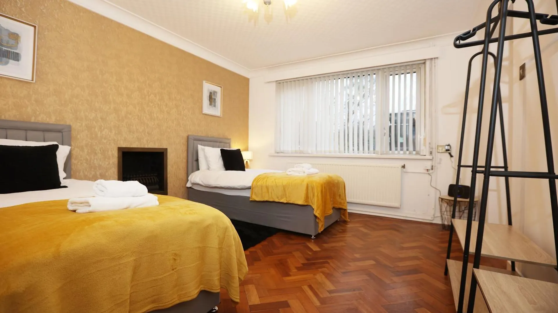 Hollybush House By N And N Stays Ltd, Great Location, Perfect For Relocations, Contractors, Workers Cardiff Holiday home